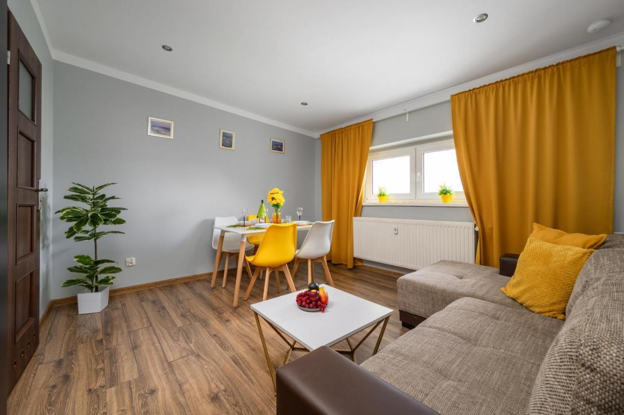 Market Square Corner Apartment Kuznicza By Noclegi Renters Wrocław Exteriör bild
